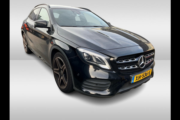 Mercedes-Benz GLA 180 Business Solution AMG Night Upgrade / Camera / Apple CarPlay / 19'' / Half leder / Navigatie / Getint glas / Stoelverwarming / Cruise Control