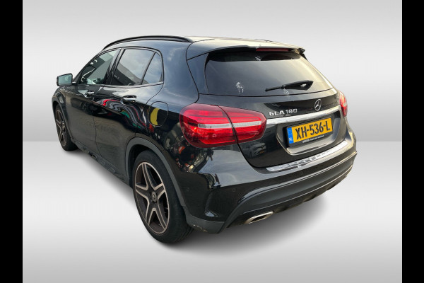 Mercedes-Benz GLA 180 Business Solution AMG Night Upgrade / Camera / Apple CarPlay / 19'' / Half leder / Navigatie / Getint glas / Stoelverwarming / Cruise Control