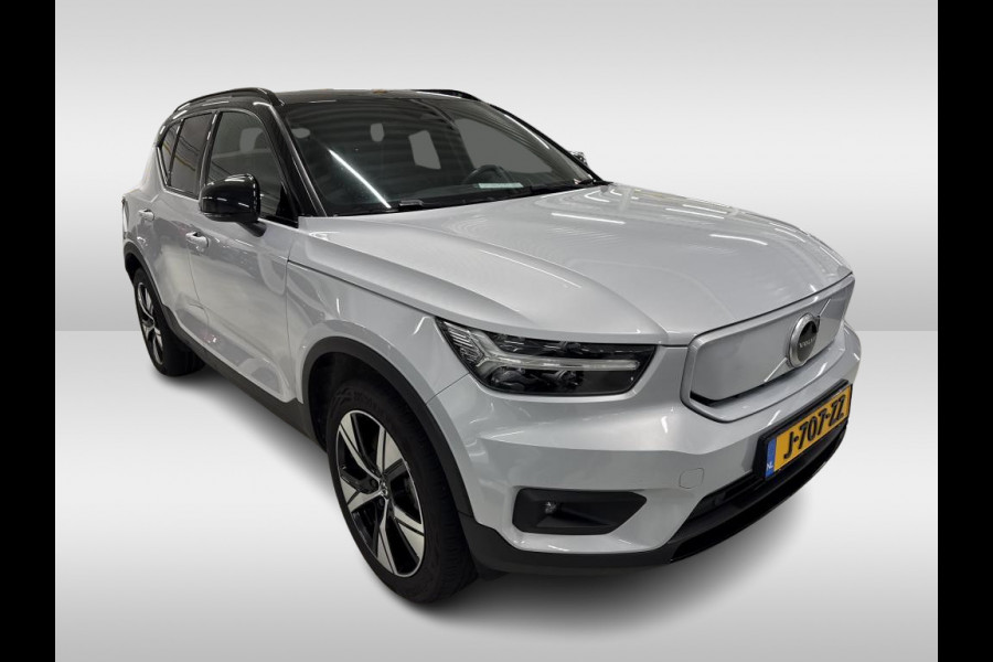 Volvo XC40 Recharge P8 AWD R-Design / Trekhaak / Camera / Keyless / Harman Kardon / 19'' / Half leder / Stuur+Stoelverwarming / DAB / Dodehoek / ACC