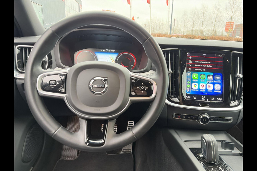 Volvo V60 2.0 B4 R-Design| Elektr. Sportstoelen | 19inch LMV | Trekhaak | Camera | Climate Pack | Pilot Assist | Carplay - Android