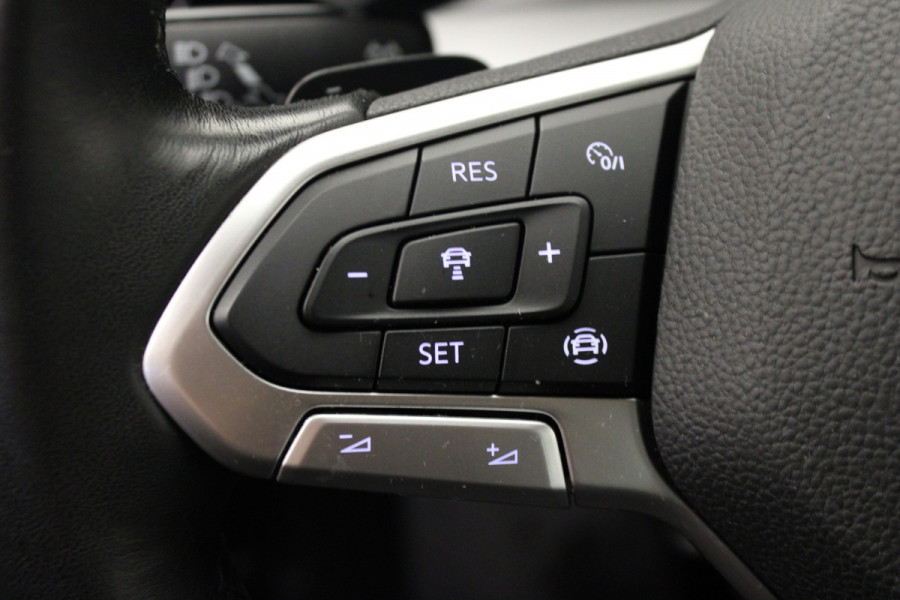 Volkswagen Golf 1.0 eTSI Life |Carplay|