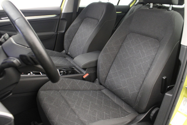 Volkswagen Golf 1.0 eTSI Life |Carplay|