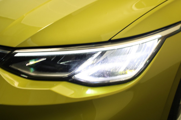 Volkswagen Golf 1.0 eTSI Life |Carplay|