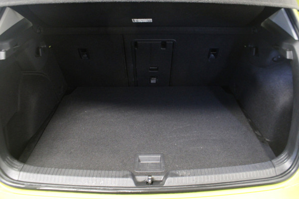 Volkswagen Golf 1.0 eTSI Life |Carplay|