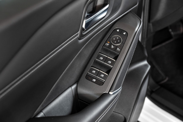 Nissan QASHQAI 1.3 MHEV 158 PK Xtronic N-Connecta - Automaat (Nieuw model) | Panodak | Cold Pack | Dig. Cockpit | Adapt. Cruise | 360 Camera | PDC | NAV + App Connect | LM 18" | ECC | 5765