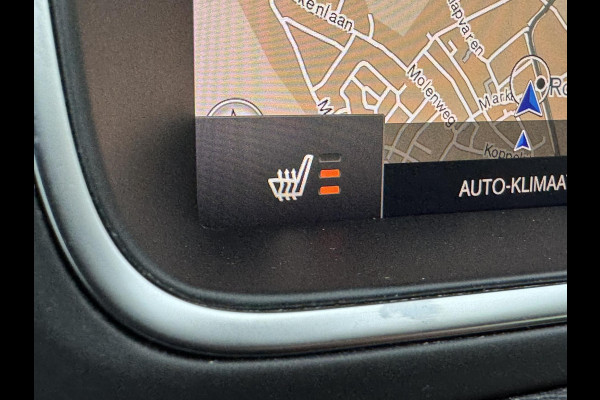 Volvo V40 1.5 T2 R-design Aut Navigatie Keyless Leder+verwarming Pdc v+a Led Clima