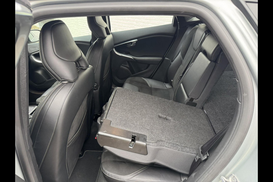 Volvo V40 1.5 T2 R-design Aut Navigatie Keyless Leder+verwarming Pdc v+a Led Clima