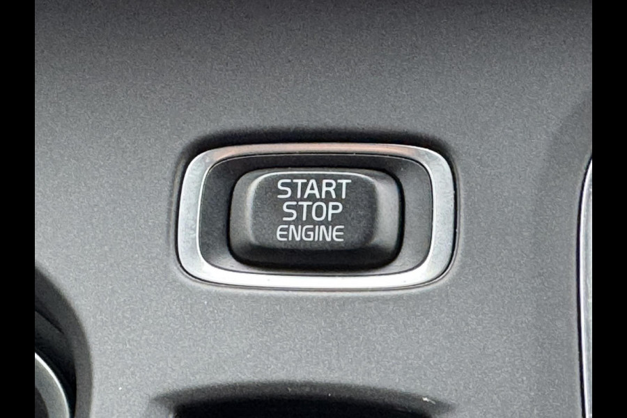 Volvo V40 1.5 T2 R-design Aut Navigatie Keyless Leder+verwarming Pdc v+a Led Clima