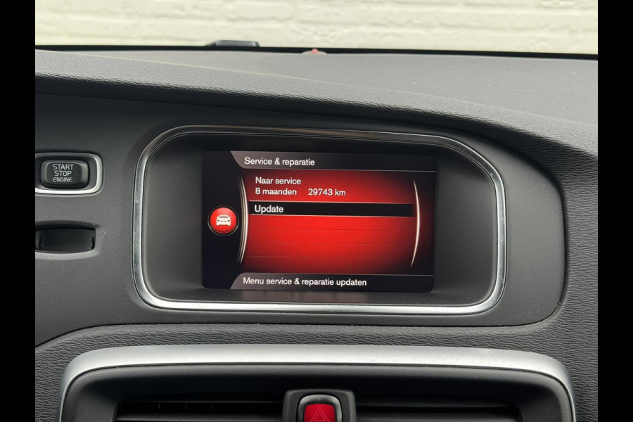 Volvo V40 1.5 T2 R-design Aut Navigatie Keyless Leder+verwarming Pdc v+a Led Clima