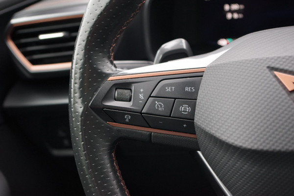 CUPRA Formentor 1.4 e-Hybrid 204 PK Adrenaline PHEV, Carplay, Adap. Cruise Control, 19" LM Velgen