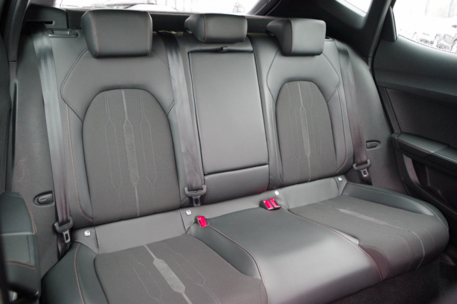 CUPRA Formentor 1.4 e-Hybrid 204 PK Adrenaline PHEV, Carplay, Adap. Cruise Control, 19" LM Velgen