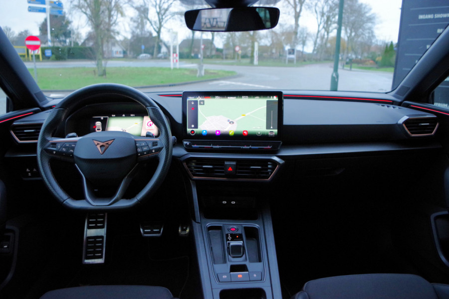 CUPRA Leon Sportstourer 1.4 e-Hybrid 245 PK VZ Performance PHEV, Trekhaak, Winterpakket, Adap. Cruise Control