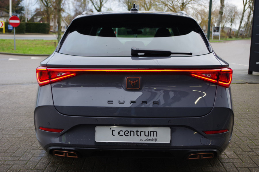 CUPRA Leon Sportstourer 1.4 e-Hybrid 245 PK VZ Performance PHEV, Trekhaak, Winterpakket, Adap. Cruise Control