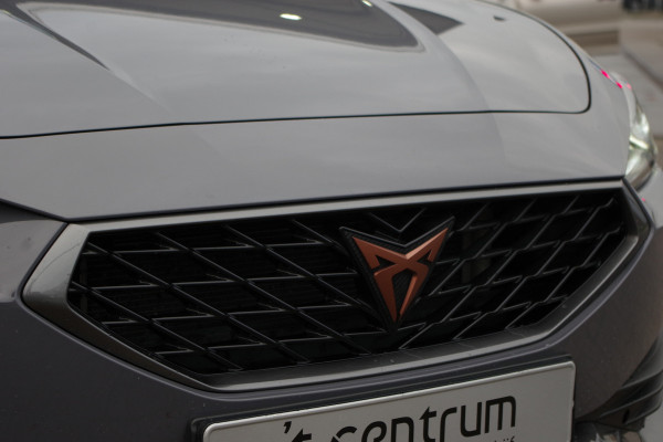 CUPRA Leon Sportstourer 1.4 e-Hybrid 245 PK VZ Performance PHEV, Trekhaak, Winterpakket, Adap. Cruise Control