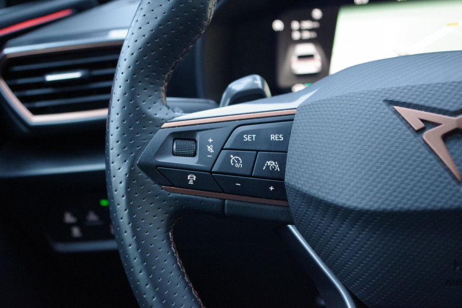 CUPRA Leon Sportstourer 1.4 e-Hybrid 245 PK VZ Performance PHEV, Trekhaak, Winterpakket, Adap. Cruise Control