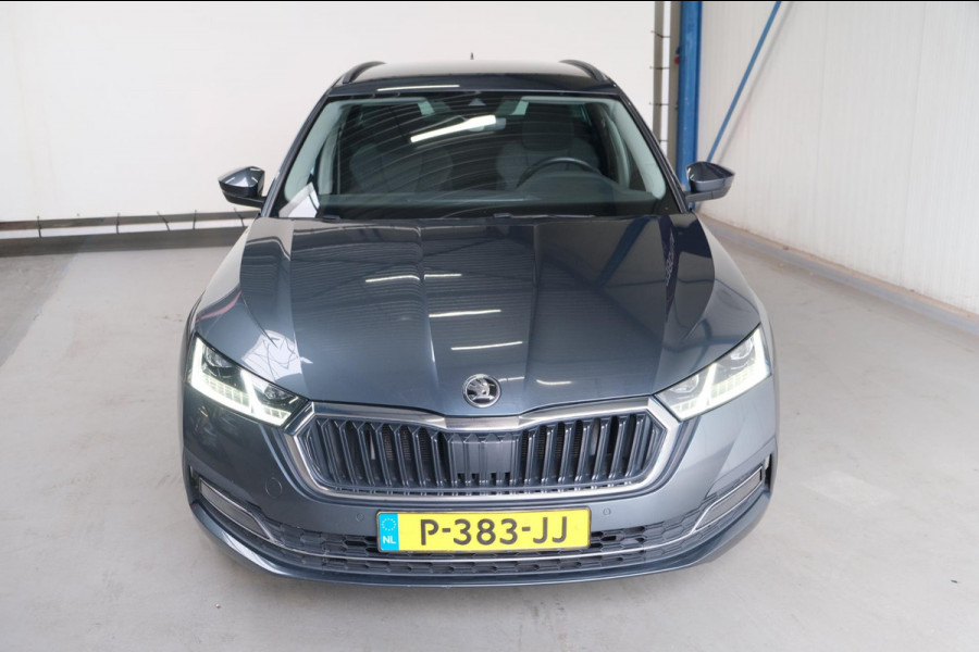 Škoda Octavia Combi 1.5 e-TSI Business Edition Automaat - Airco, Cruise, Navi, PDC.