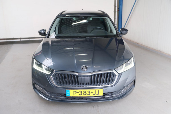 Škoda Octavia Combi 1.5 e-TSI Business Edition Automaat - Airco, Cruise, Navi, PDC.