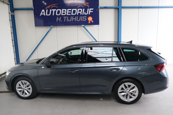 Škoda Octavia Combi 1.5 e-TSI Business Edition Automaat - Airco, Cruise, Navi, PDC.
