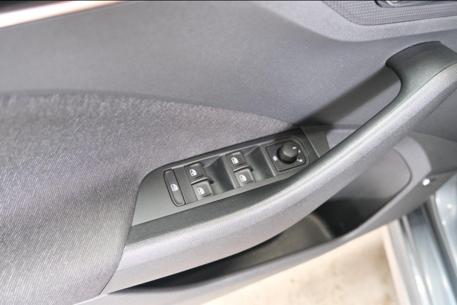 Škoda Kamiq 1.0 TSI Business Edition Automaat - N.A.P. Airco, Cruise, PDC, Navi, Trekhaak.