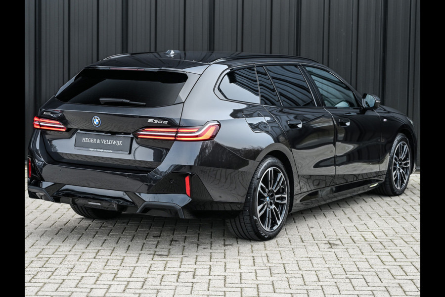 BMW 5 Serie Touring 530e xDrive · M-Sport · Shadow Line · Panoramadak · Harman/Kardon · 360 Camera · Comfort Access · Stoel- en Stuurverwarm