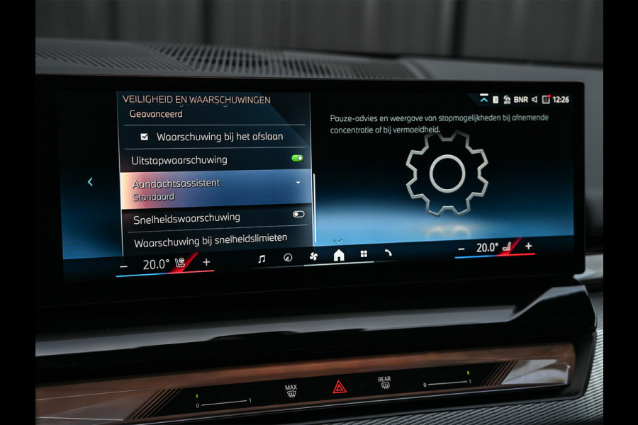 BMW 5 Serie Touring 530e xDrive · M-Sport · Shadow Line · Panoramadak · Harman/Kardon · 360 Camera · Comfort Access · Stoel- en Stuurverwarm