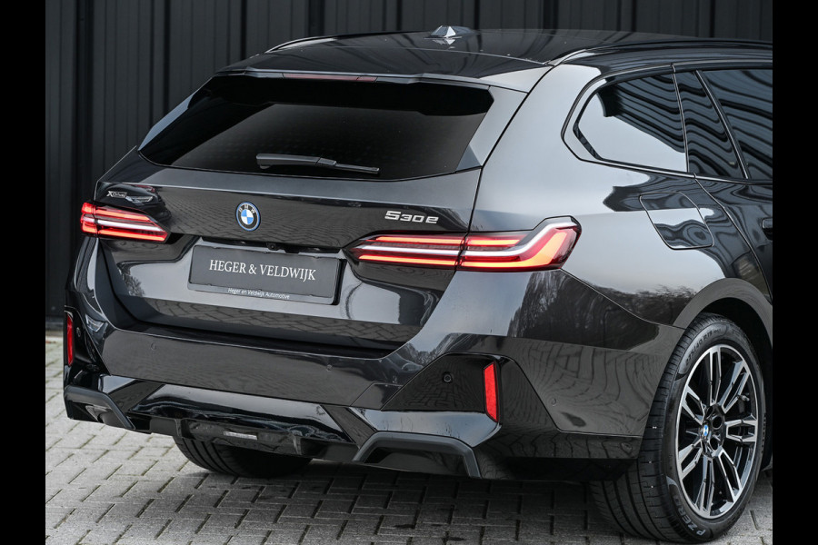 BMW 5 Serie Touring 530e xDrive · M-Sport · Shadow Line · Panoramadak · Harman/Kardon · 360 Camera · Comfort Access · Stoel- en Stuurverwarm