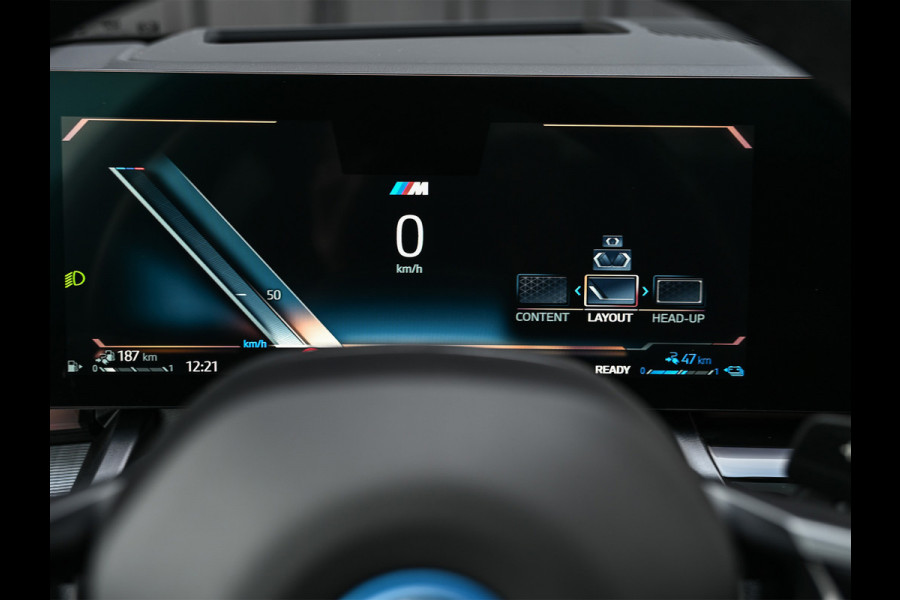 BMW 5 Serie Touring 530e xDrive · M-Sport · Shadow Line · Panoramadak · Harman/Kardon · 360 Camera · Comfort Access · Stoel- en Stuurverwarm