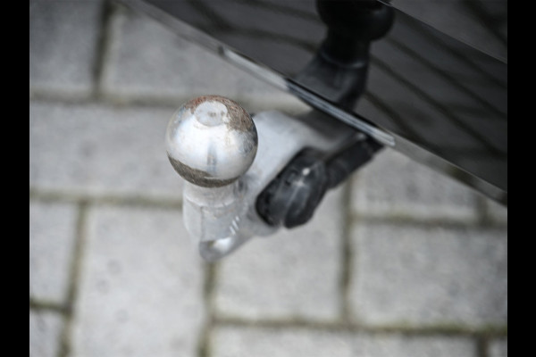 BMW 5 Serie Touring 530e xDrive · M-Sport · Shadow Line · Panoramadak · Harman/Kardon · 360 Camera · Comfort Access · Stoel- en Stuurverwarm