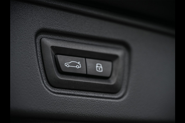 BMW 5 Serie Touring 530e xDrive · M-Sport · Shadow Line · Panoramadak · Harman/Kardon · 360 Camera · Comfort Access · Stoel- en Stuurverwarm