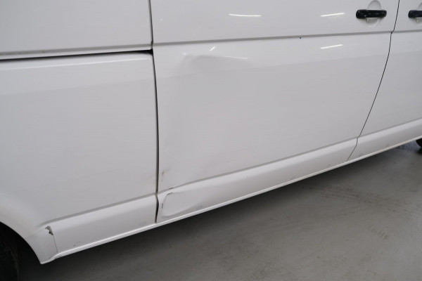 Volkswagen Transporter 2.0 TDI L2H1 150PK DC Business Comfortline - Airco, Cruise, PDC, Trekhaak.