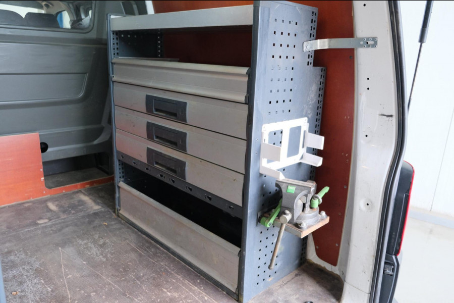 Volkswagen Transporter 2.0 TDI L2H1 150PK DC Business Comfortline - Airco, Cruise, PDC, Trekhaak.