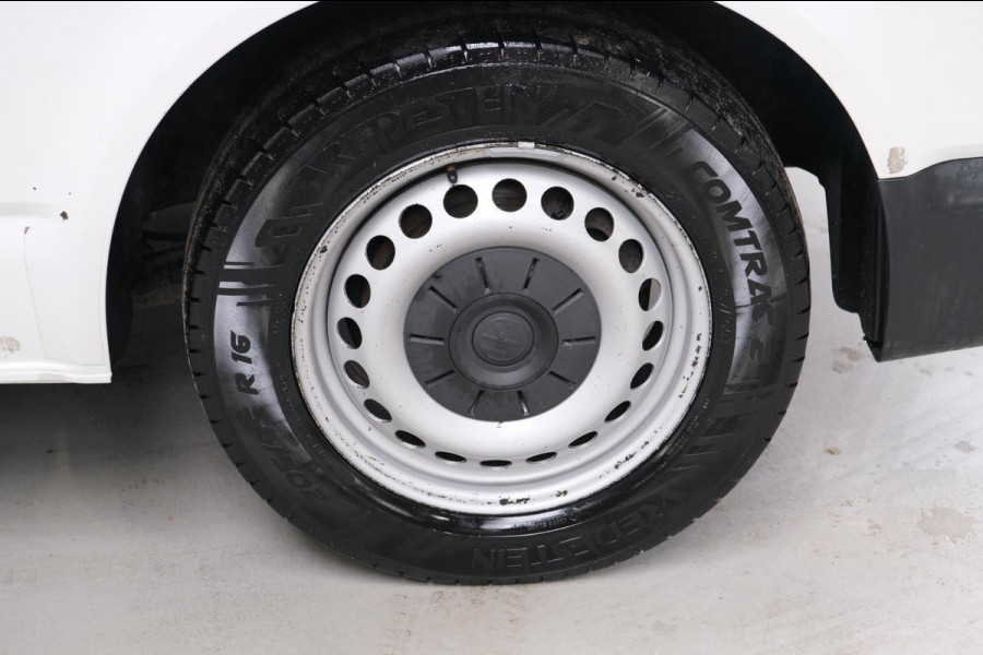 Volkswagen Transporter 2.0 TDI L2H1 150PK DC Business Comfortline - Airco, Cruise, PDC, Trekhaak.