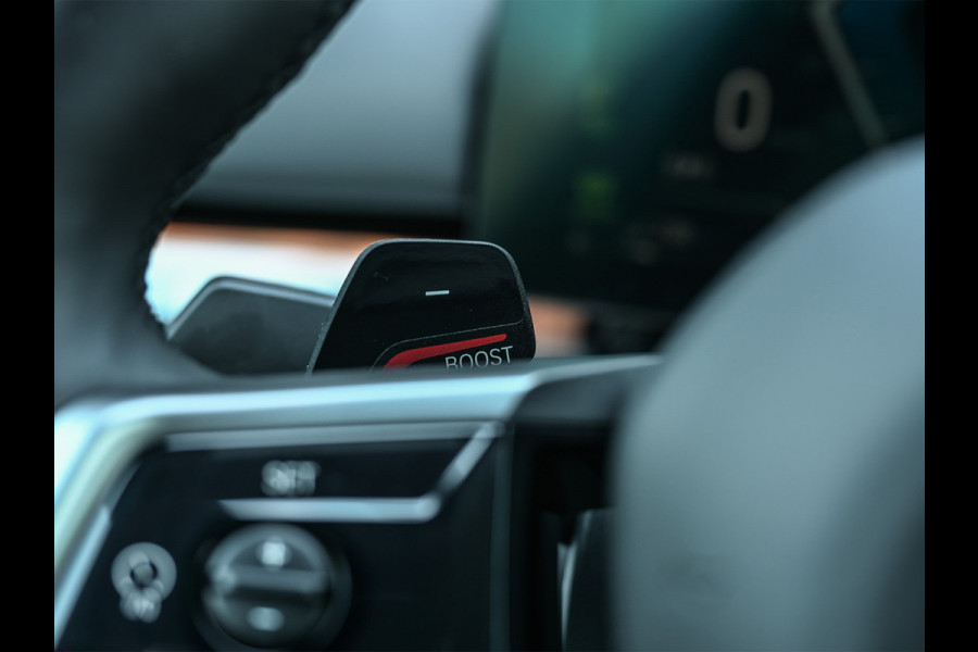 BMW 5 Serie Touring 530e xDrive · M-Sport · Shadow Line · Bowers&Wilkins · 360 Camera · Comfort Access · Stoel- en Stuurverwarming · Active