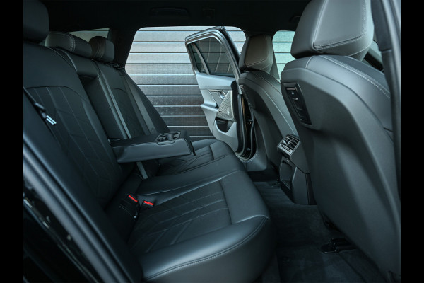 BMW 5 Serie Touring 530e xDrive · M-Sport · Shadow Line · Bowers&Wilkins · 360 Camera · Comfort Access · Stoel- en Stuurverwarming · Active