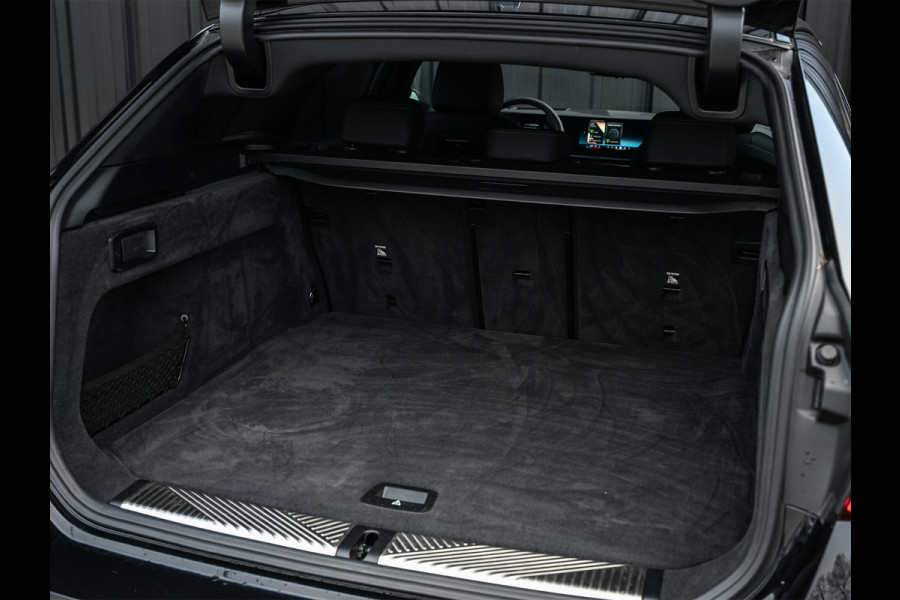 BMW 5 Serie Touring 530e xDrive · M-Sport · Shadow Line · Bowers&Wilkins · 360 Camera · Comfort Access · Stoel- en Stuurverwarming · Active