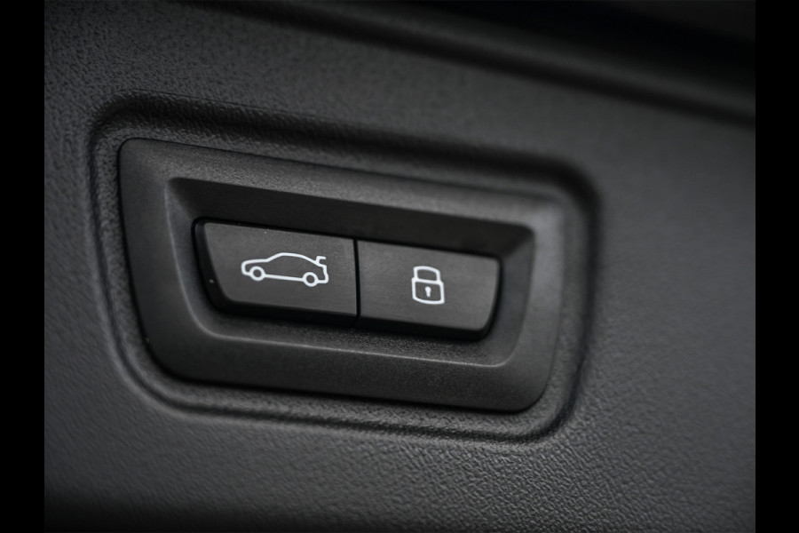 BMW 5 Serie Touring 530e xDrive · M-Sport · Shadow Line · Bowers&Wilkins · 360 Camera · Comfort Access · Stoel- en Stuurverwarming · Active