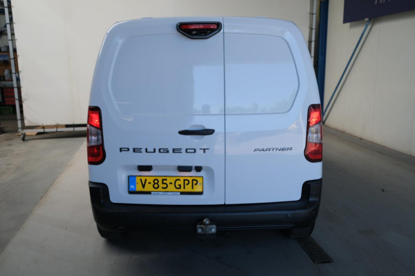 Peugeot Partner 1.5 BlueHDi 130 EAT8 S&S Automaat - N.A.P. Airco, Cruise, Navi, PDC, Camera, Trekhaak.