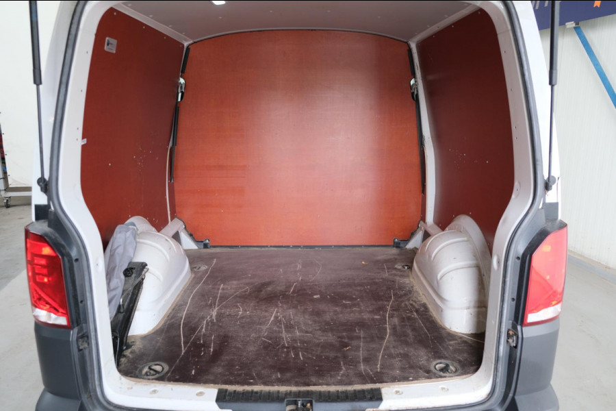 Volkswagen Transporter 2.0 TDI L2H1 30 DC