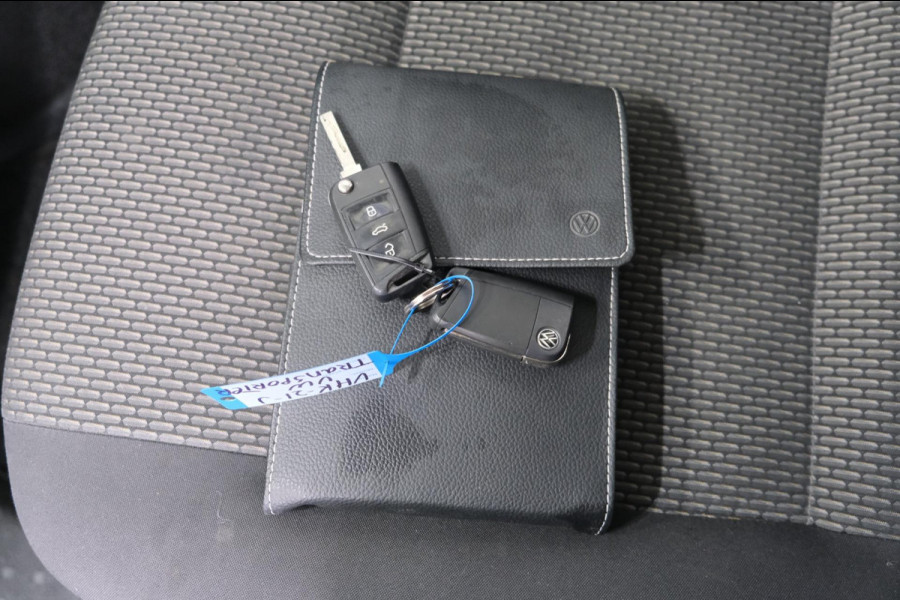 Volkswagen Transporter 2.0 TDI L2H1 30 DC