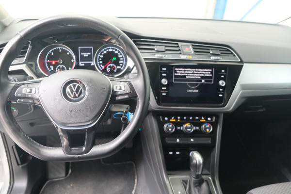 Volkswagen Touran 2.0 TDI 150 PK DSG > Grijskenteken < - Airco, Cruise, PDC.