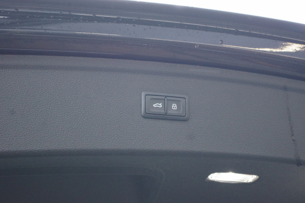 Audi Q5 55 TFSI e 367 PK Quattro Competition S-Line PHEV, Panoramadak, RS-Leder, Tour-Pakket, Carplay