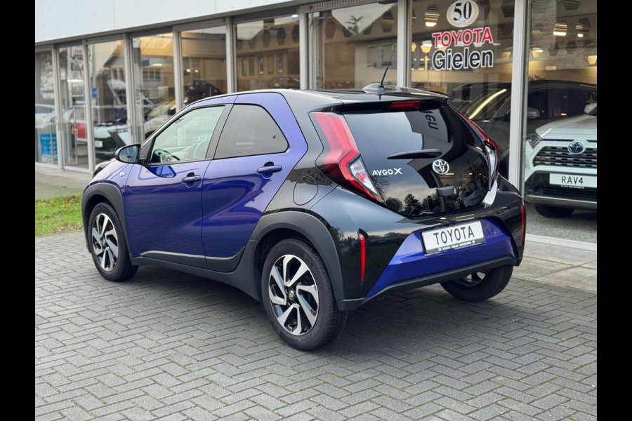 Toyota Aygo X 1.0 VVT-i MT Pulse Bi-tone | Juniper blue, 17 inch, Privacy glass, Apple CarPlay/Android auto, Airconditioning, Parkeercamera