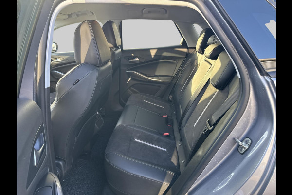 Opel Grandland 1.6 Turbo Plug-In Hybrid 4x4 GSe | 300 PK | 4X4 | Navigatie