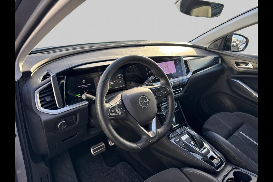Opel Grandland 1.6 Turbo Plug-In Hybrid 4x4 GSe | 300 PK | 4X4 | Navigatie