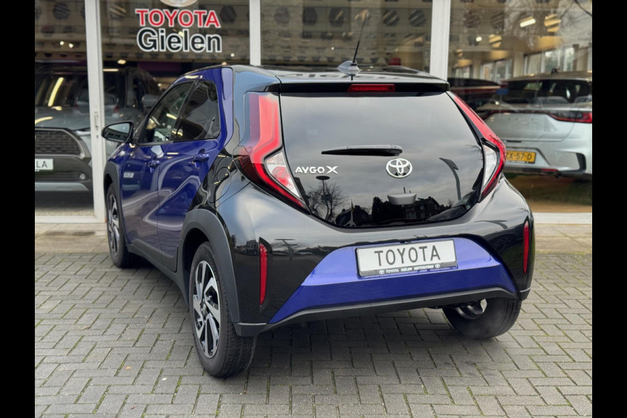 Toyota Aygo X 1.0 VVT-i MT Pulse Bi-tone | Juniper blue, 17 inch, Privacy glass, Apple CarPlay/Android auto, Airconditioning, Parkeercamera