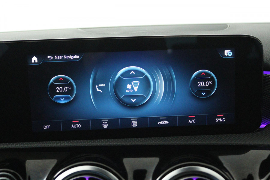 Mercedes-Benz A-Klasse 180 Business Solution Luxury (SFEERVERLICHTING, STOELVERWARMING, CAMERA, CRUISE CONTROL, SENSOREN)