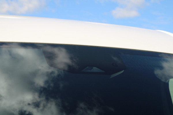 Renault Master T35 2.0 dCi 170pk L2H2 Extra - 2x Schuifdeur - Navigatie - Blind Spot - Camera - Stoelverwarming - Verwarmde voorruit - Rijklaar