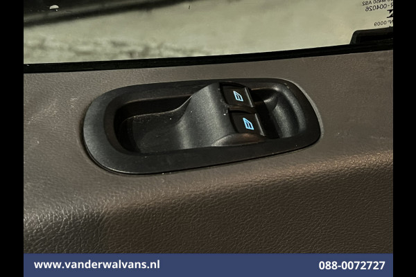 Ford Transit 2.0 TDCI 160pk Bakwagen Laadklep 1040kg laadvermogen Euro6 Airco | Cruisecontrol | Verwarmde voorruit Bijrijdersbank