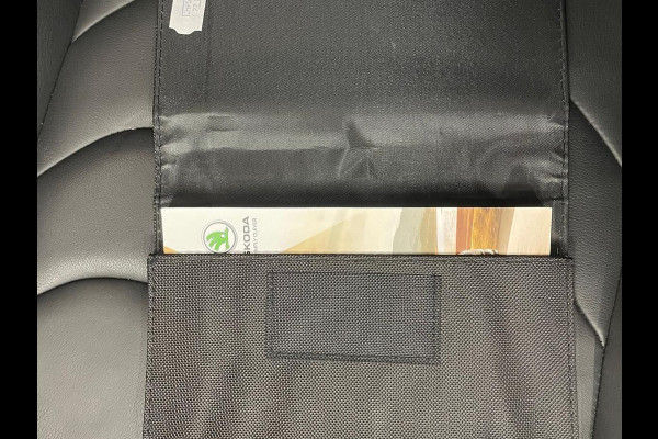 Škoda Kodiaq 1.5 TSI Sportline Business Airco ECC Navi Carplay 19" LM Velgen Leder/Alcantara PDC VA+ 360 Camera Stoelverwarming voor & achter