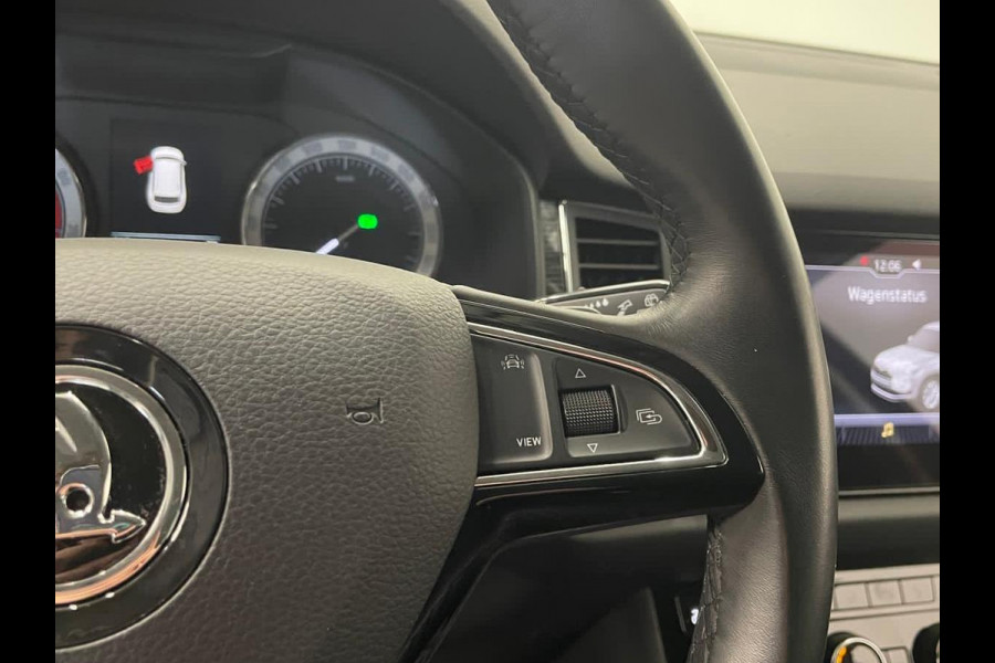 Škoda Kodiaq 1.5 TSI Sportline Business Airco ECC Navi Carplay 19" LM Velgen Leder/Alcantara PDC VA+ 360 Camera Stoelverwarming voor & achter